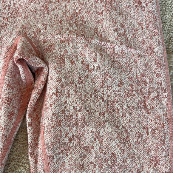 Gymshark Fleur Texture Washed Dusky Pink Set - Picture 3 of 10